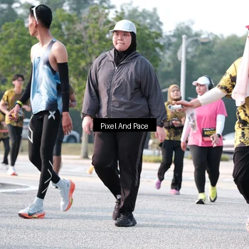 Runner Photo 6784441