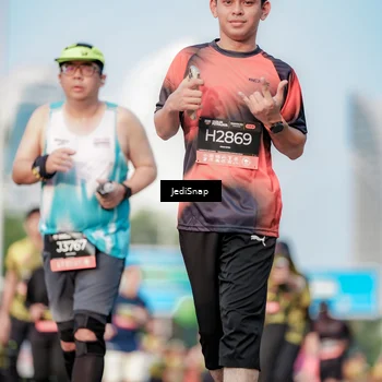 Runner Photo 6784596