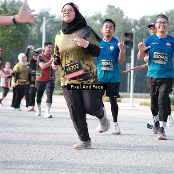 Runner Photo 6784681