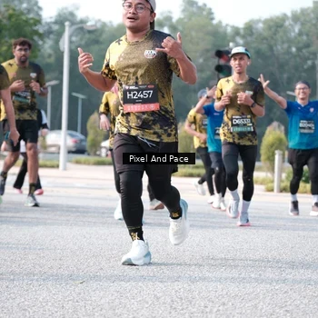 Runner Photo 6784718