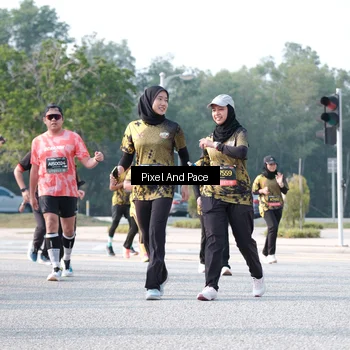 Runner Photo 6784810