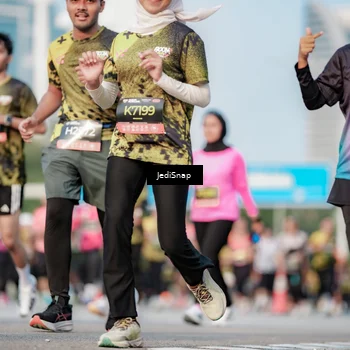Runner Photo 6784914