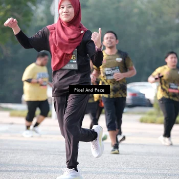 Runner Photo 6784916