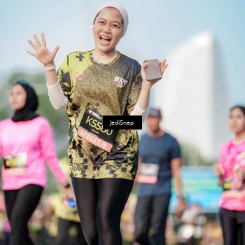Runner Photo 6785037