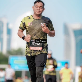 Runner Photo 6785423