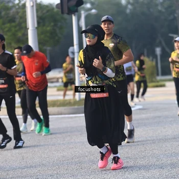Runner Photo 6785430