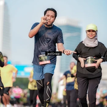 Runner Photo 6785458