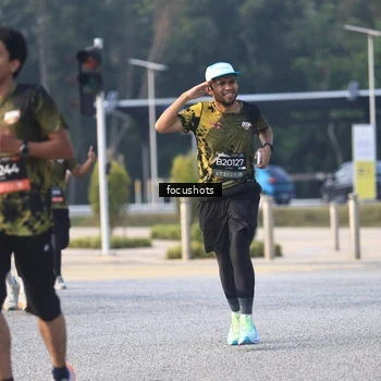 Runner Photo 6785471