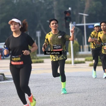 Runner Photo 6785474