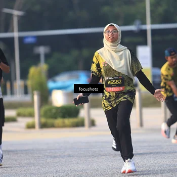Runner Photo 6785596