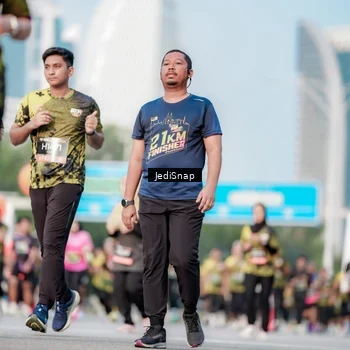 Runner Photo 6785652