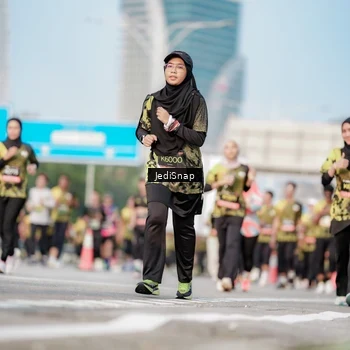 Runner Photo 6785656