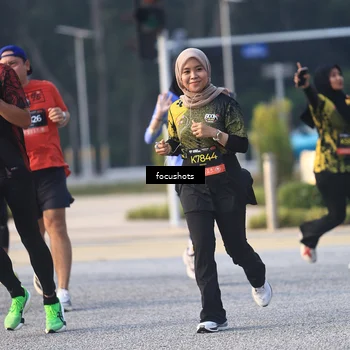 Runner Photo 6785659