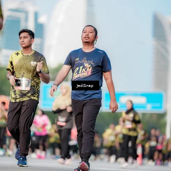 Runner Photo 6785677