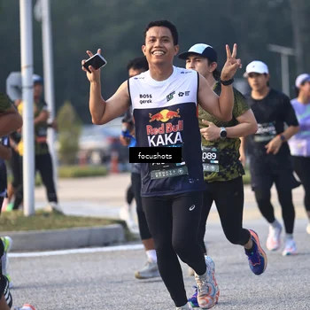 Runner Photo 6785756