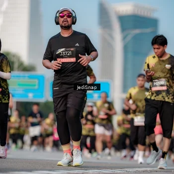 Runner Photo 6785819