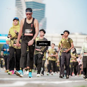 Runner Photo 6785947