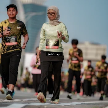 Runner Photo 6786036