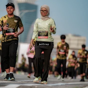 Runner Photo 6786048