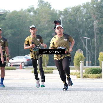 Runner Photo 6786458