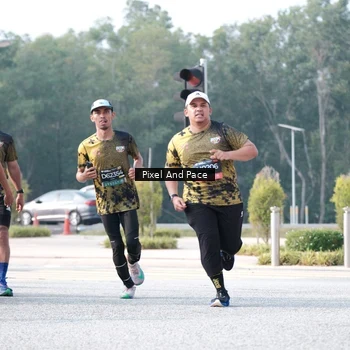 Runner Photo 6786496