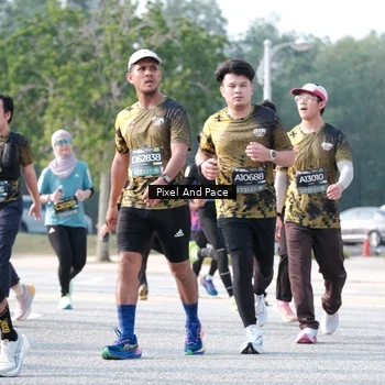 Runner Photo 6786500