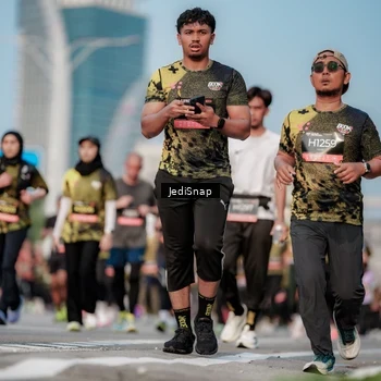 Runner Photo 6786503