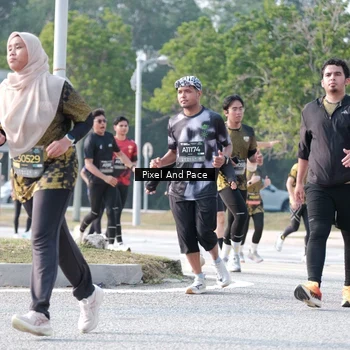 Runner Photo 6786629