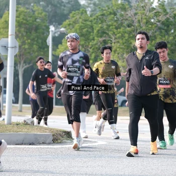 Runner Photo 6786632