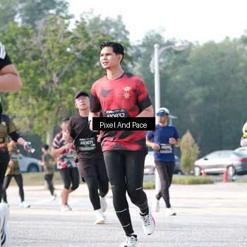 Runner Photo 6786662