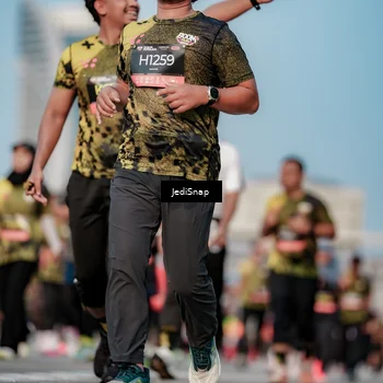 Runner Photo 6786669