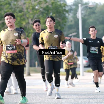 Runner Photo 6786671