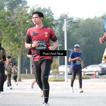 Runner Photo 6786699