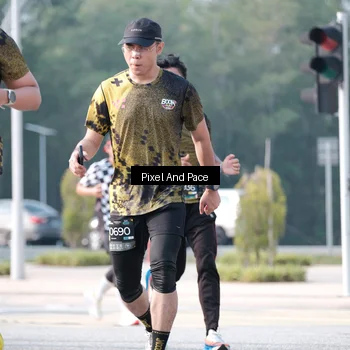 Runner Photo 6786716