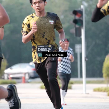 Runner Photo 6786722