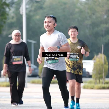 Runner Photo 6786743