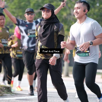 Runner Photo 6786753