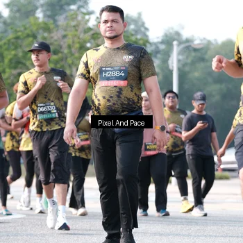 Runner Photo 6786781