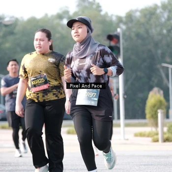 Runner Photo 6786843