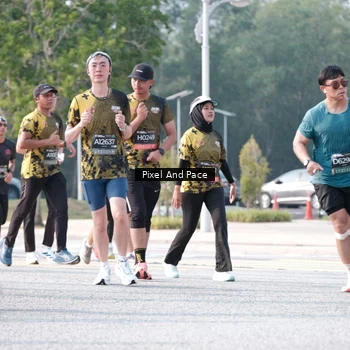 Runner Photo 6786846
