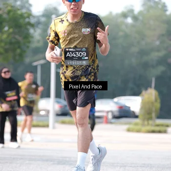Runner Photo 6786946