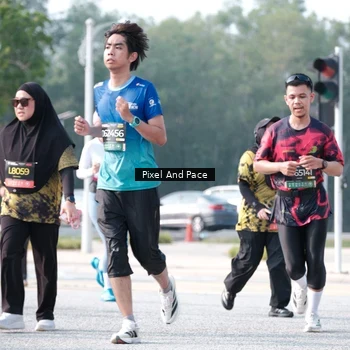 Runner Photo 6786974