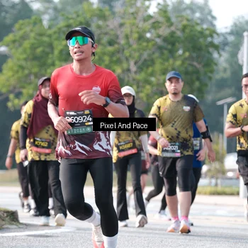 Runner Photo 6787047