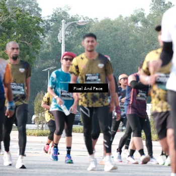 Runner Photo 6787103