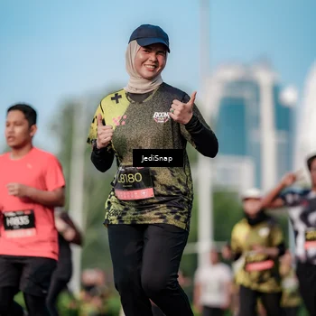 Runner Photo 6787238
