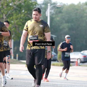 Runner Photo 6787292