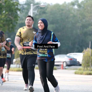 Runner Photo 6787293