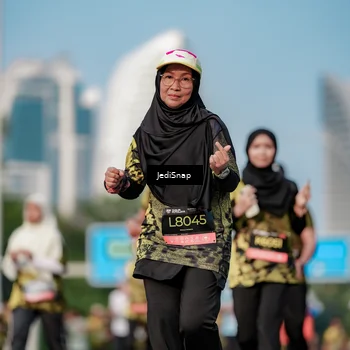 Runner Photo 6787298