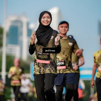 Runner Photo 6787300