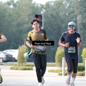 Runner Photo 6787305
